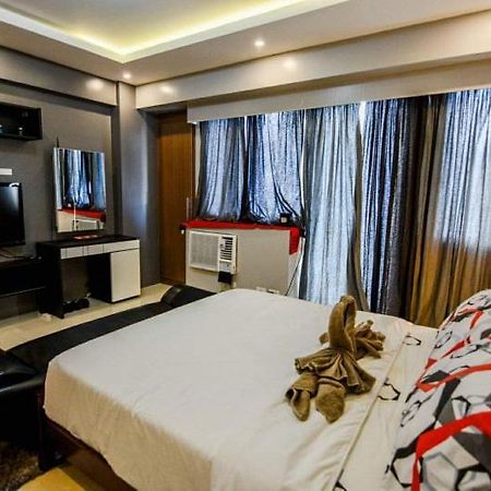 Palm Tree Villas Pasay Exterior photo