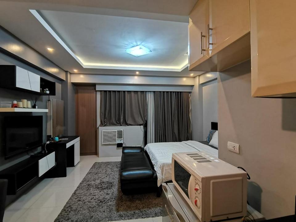 Palm Tree Villas Pasay Exterior photo